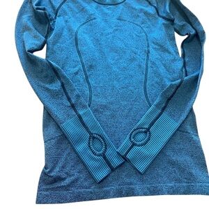 Swiftly Tech Lululemon Long Sleeve Athletic Top